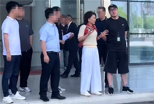 应被强执、限高：案件已重审米乐m6王自如罕见发文！回(图2)