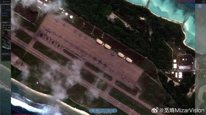 1架是因为遵守美俄New-START规定？俄罗斯轰炸机“傻呵呵”露天停放被乌军击中4(图8)
